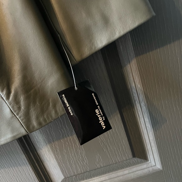 Olive Green leather jacket - Picture 4 of 8